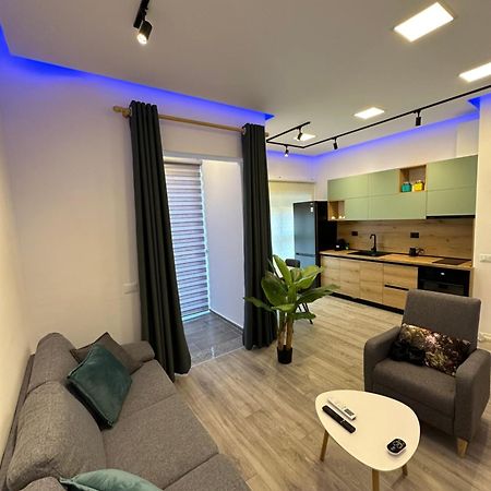 Sunflower Apartment Tirana Bagian luar foto