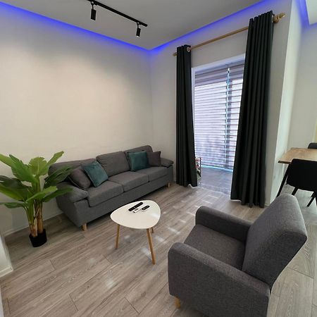Sunflower Apartment Tirana Bagian luar foto